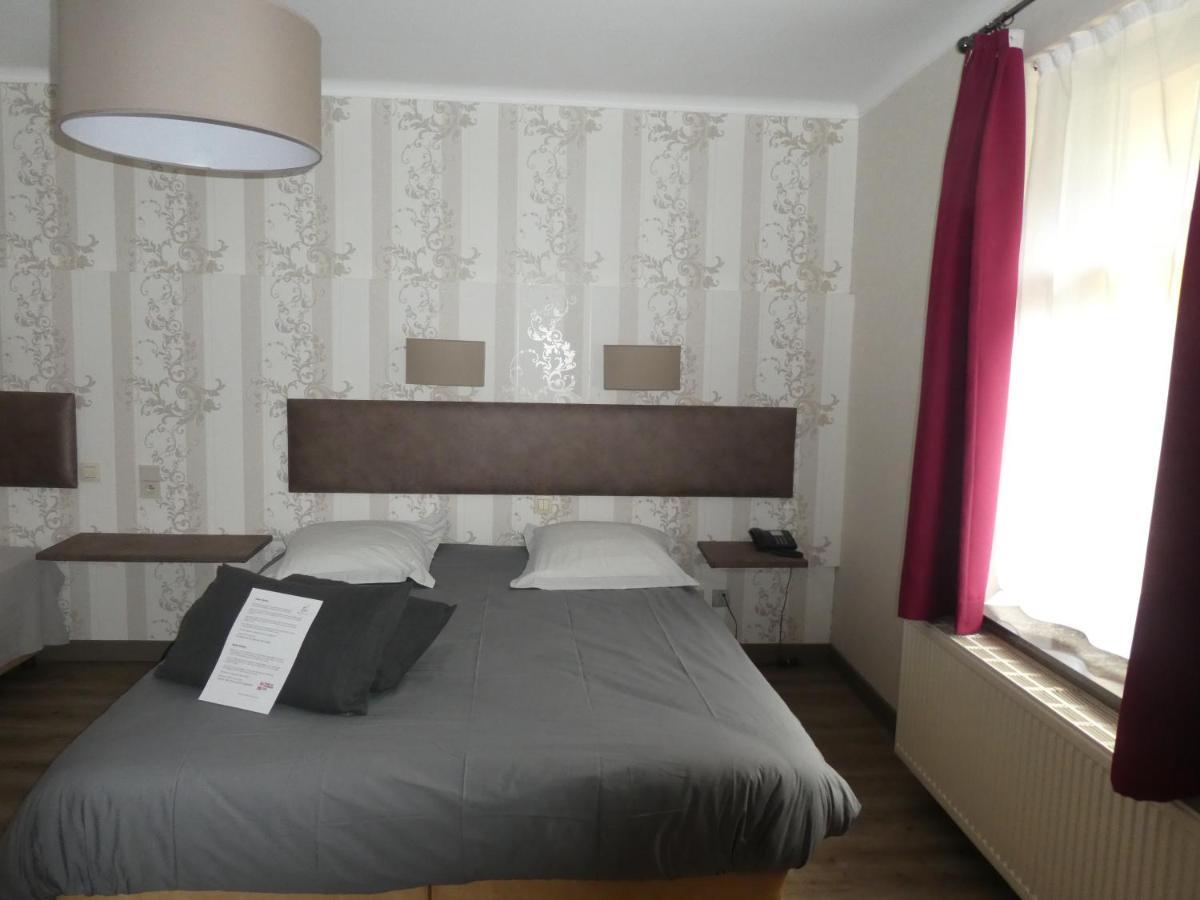 Hotel Des Roches Cugnon Buitenkant foto